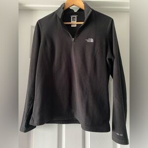 North Face quarter zip sweatshirt TKA 100 Size Large 
⚠️ Final Price⚠️